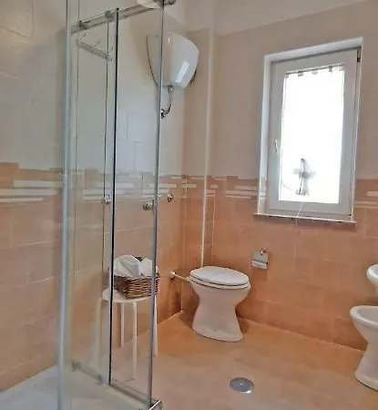 Life Bed and Breakfast 4*