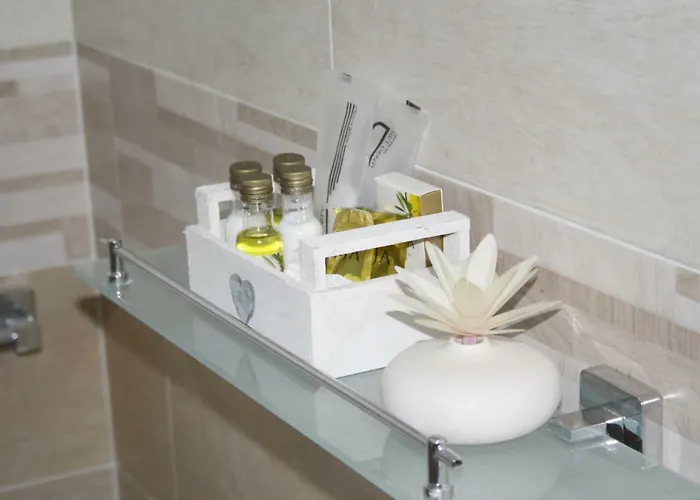 Life Bed & Breakfast 4*