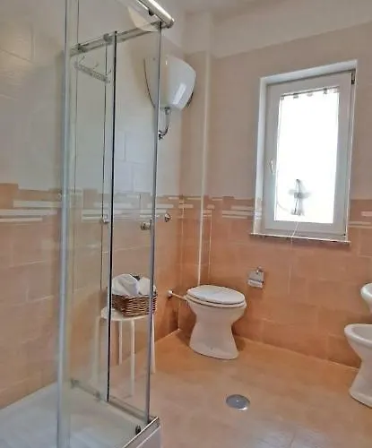 Life Bed & Breakfast 4*